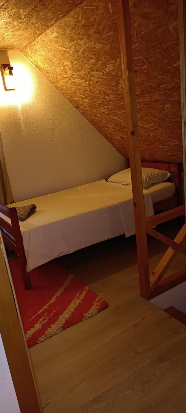 Pyramid Holiday House Високо Экстерьер фото